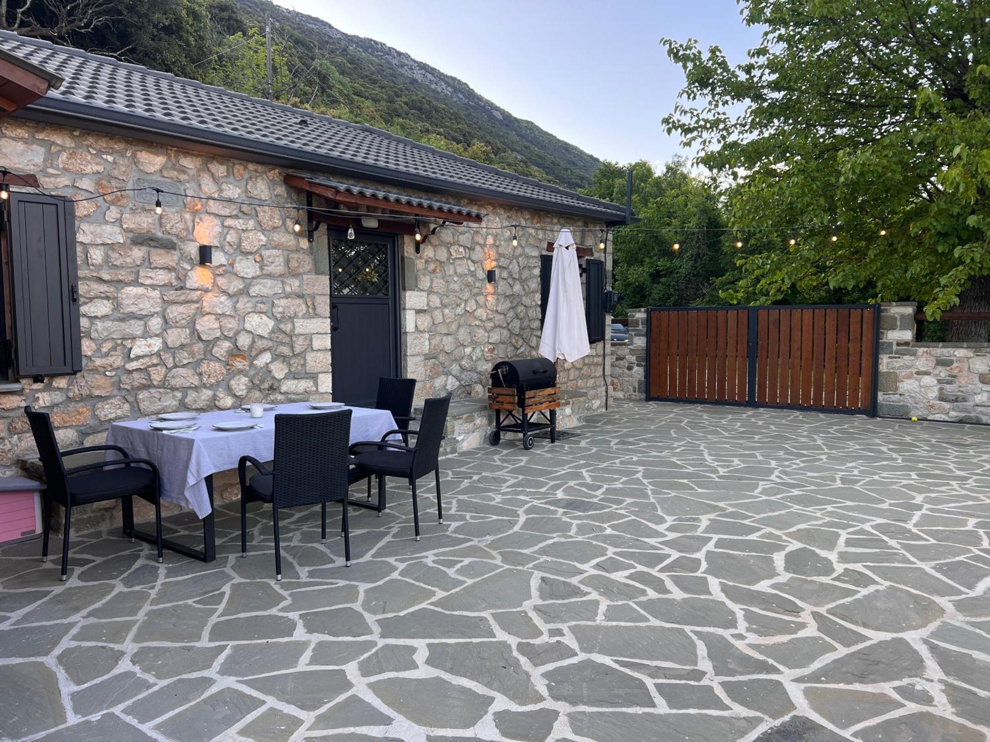 Tovouno Konuk evi Plaka  Dış mekan fotoğraf