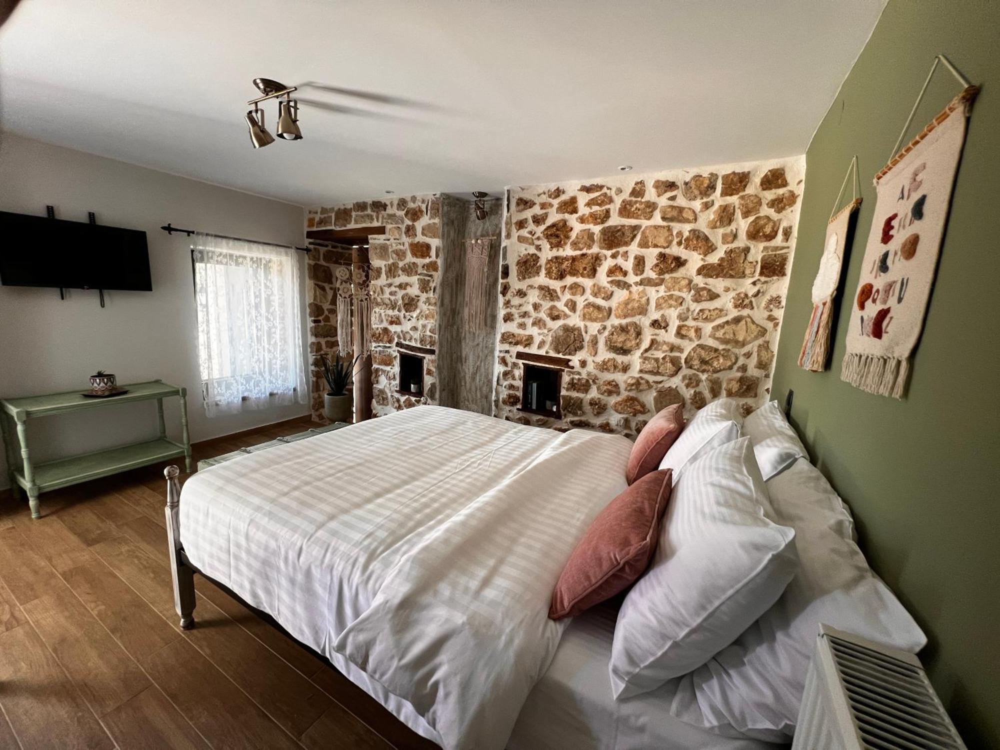 Tovouno Konuk evi Plaka  Dış mekan fotoğraf