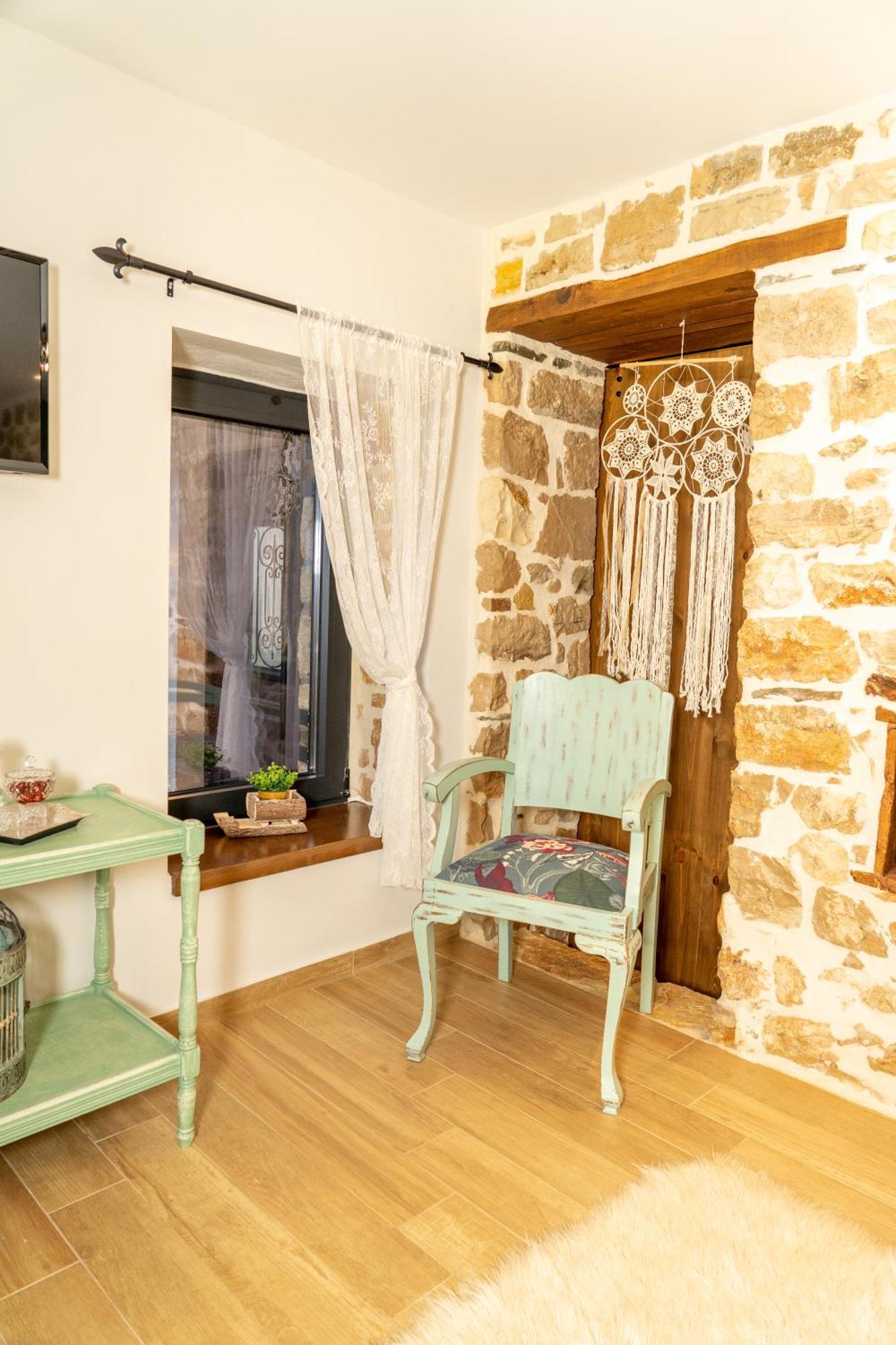 Tovouno Konuk evi Plaka  Dış mekan fotoğraf